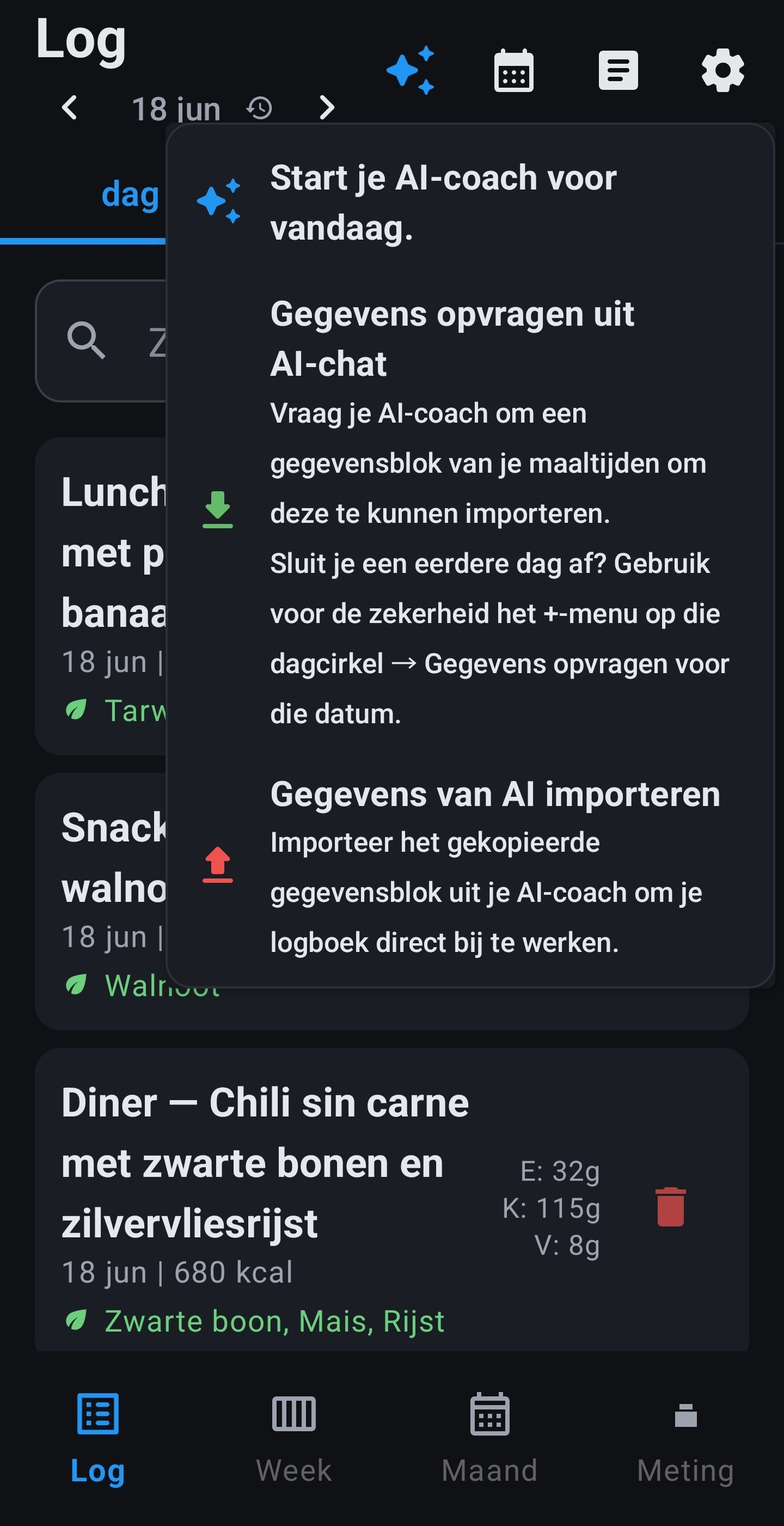 PastePlate-AI logboek op de Log-tab: AI-menu open met Start je AI-coach, Gegevens opvragen en Importeren, met gelogde maaltijden op 18 jun.